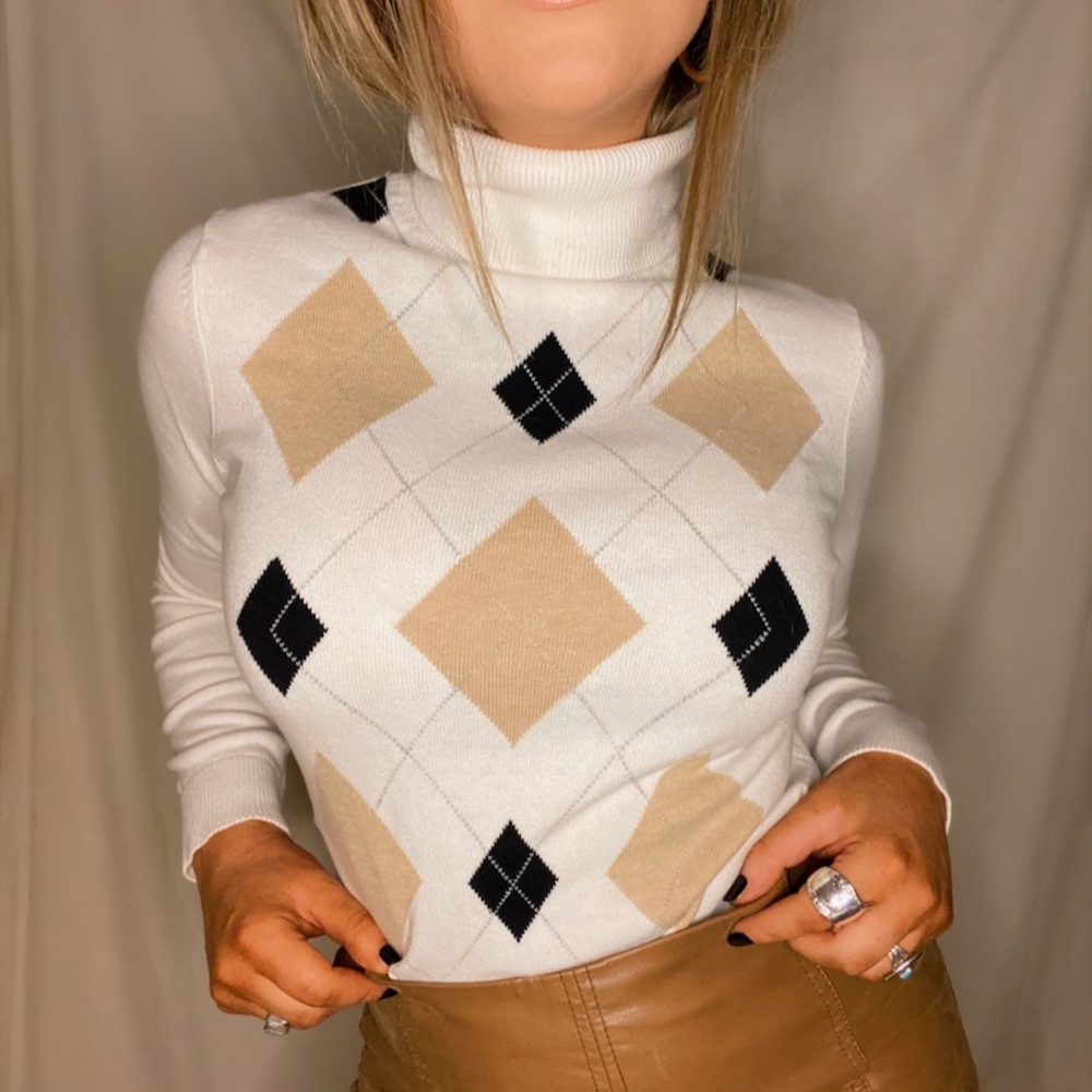 Argyle Print Turtleneck